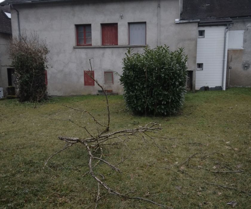 Maison de village avec jardin