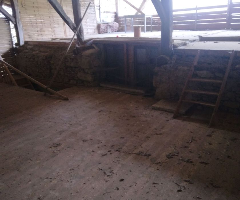 MAISON DANS UN COIN PAISIBLE