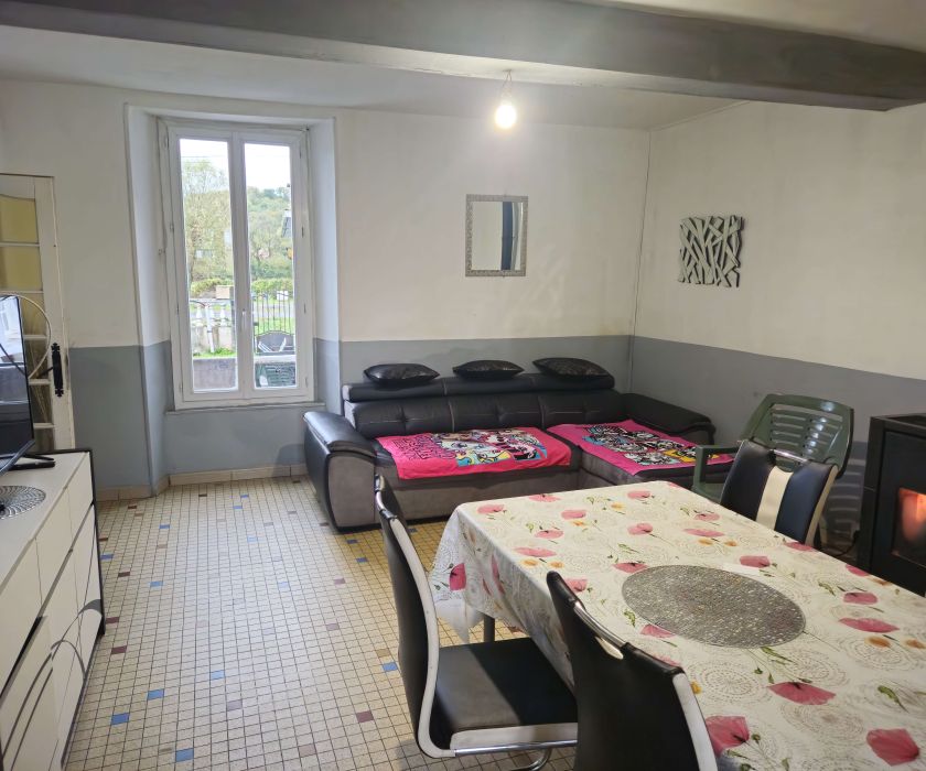 Ensemble immobilier constitué de deux maisons