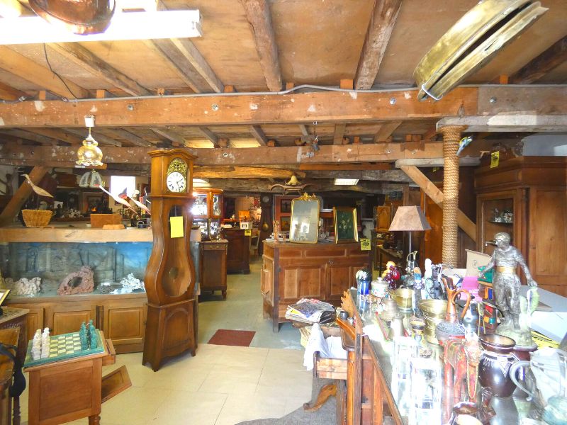 Charmante maison avec studio et local indépendants