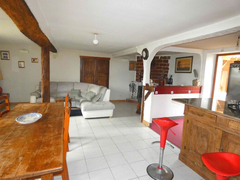 Charmante maison avec studio et local indépendants
