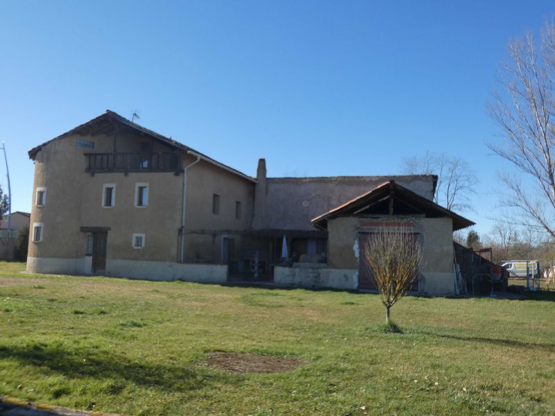 Charmante maison avec studio et local indépendants