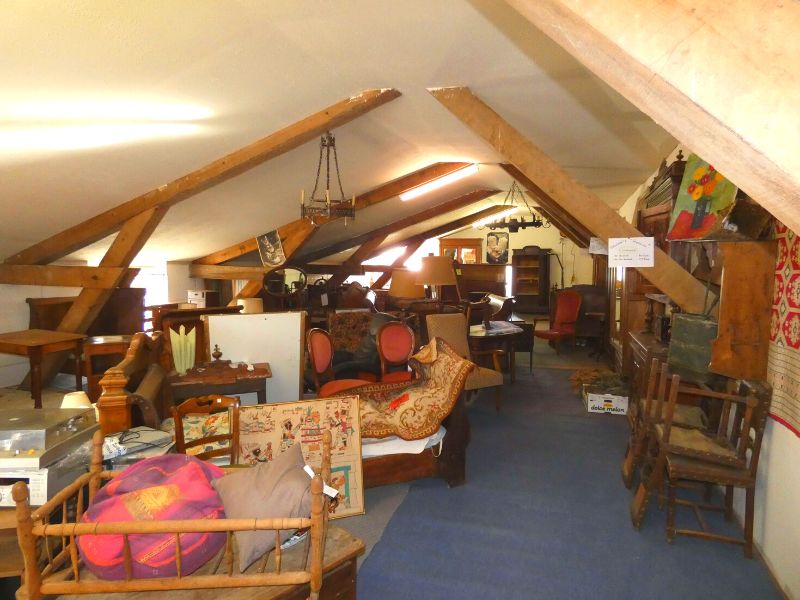 Charmante maison avec studio et local indépendants
