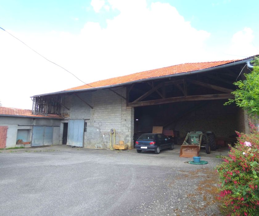 Ferme 168 m² hab avec 3ha7 de terrain