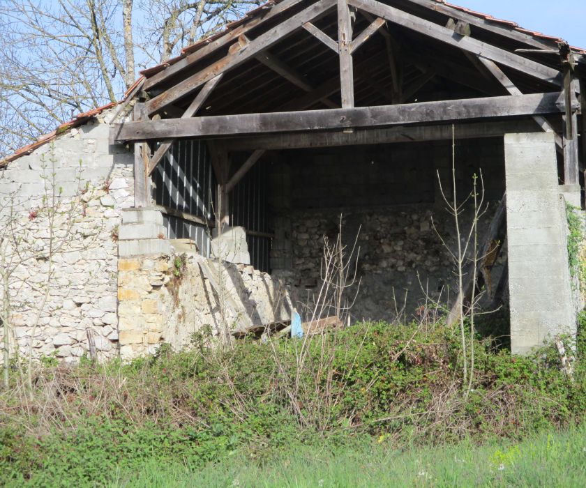 Terrain constructible avec grange