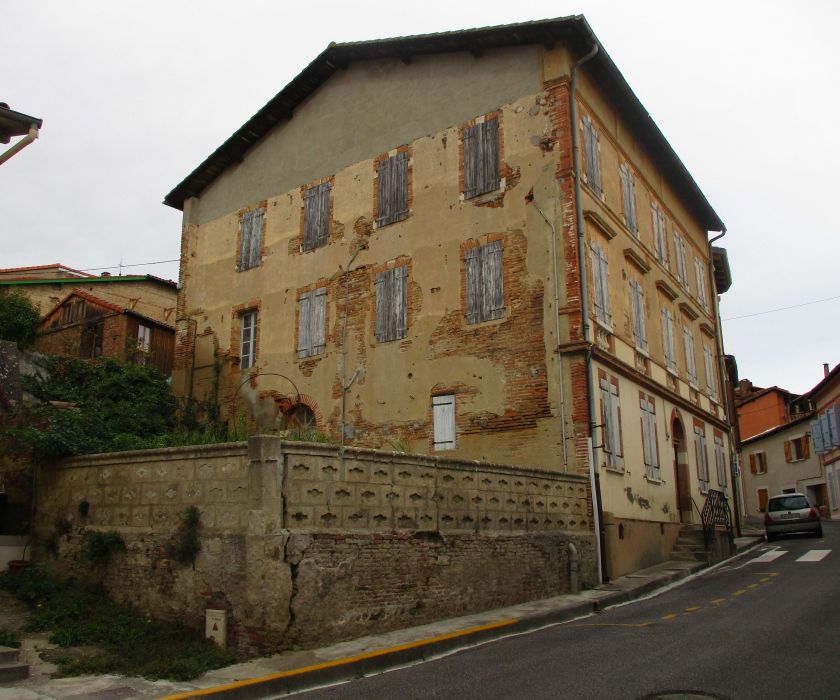 Immeuble à rénover proche  Le Fousseret