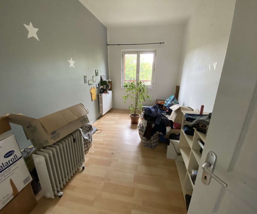 Immeuble comprenant restaurant et appartement