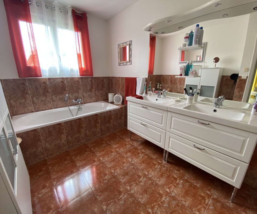 Belle villa de 145 m² hab dans un quartier résidentiel