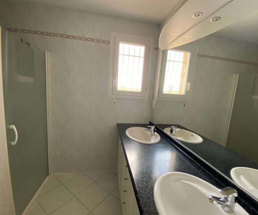 Belle villa de 145 m² hab dans un quartier résidentiel
