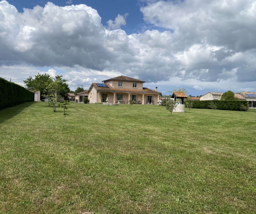Belle villa de 145 m² hab dans un quartier résidentiel