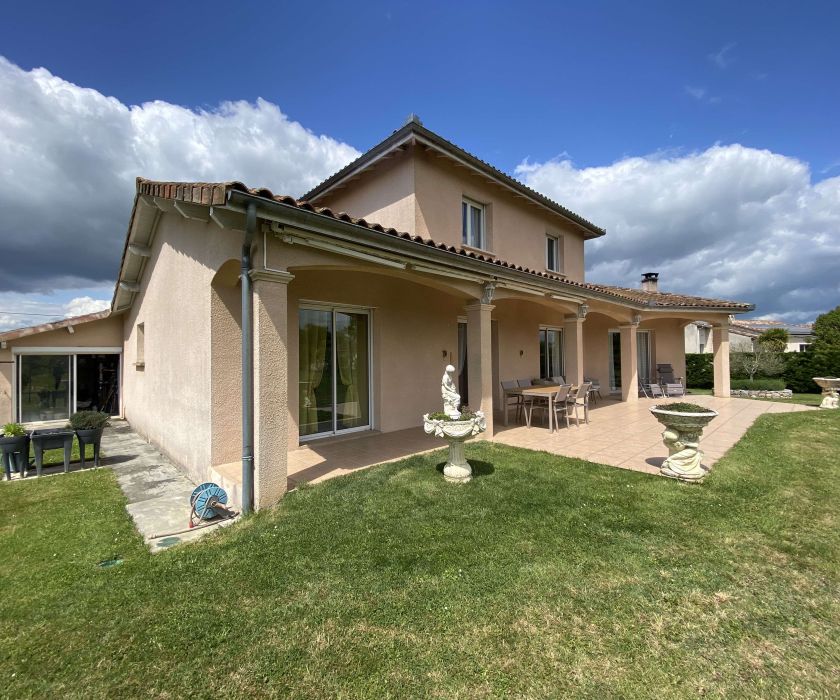 Belle villa de 145 m² hab dans un quartier résidentiel