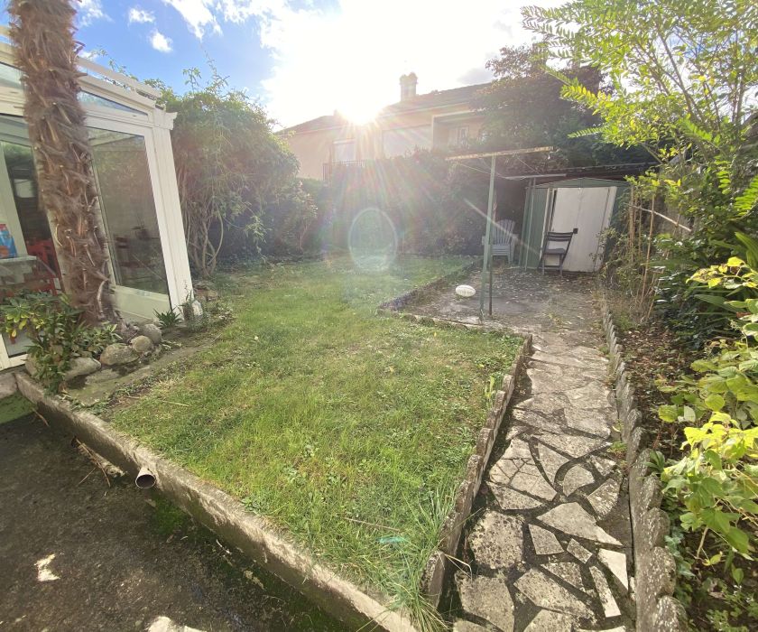 A 300 m du cœur de ville - Maison en très bon état