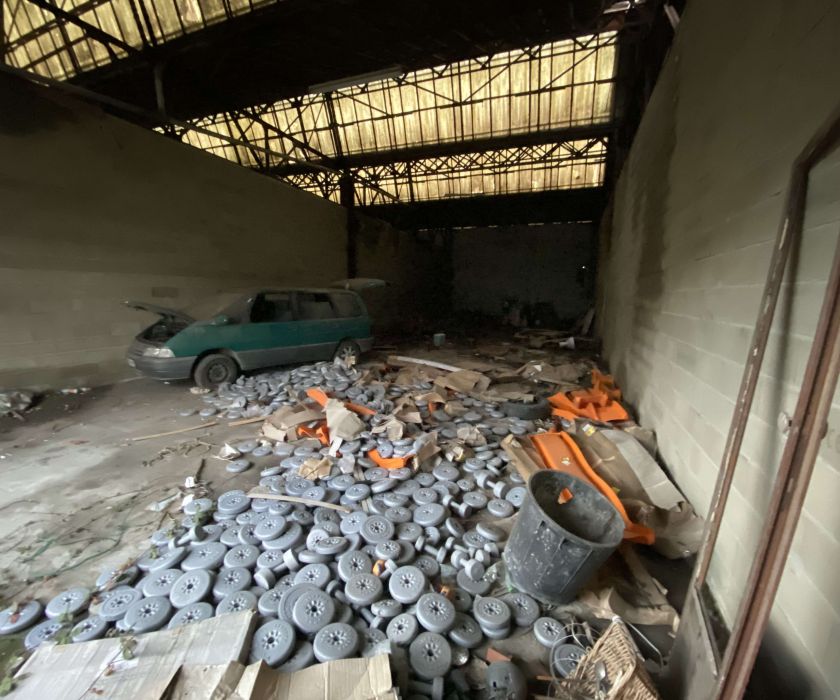 Hangar 1200 m² avec potentiel - Bon rapport locatif possible