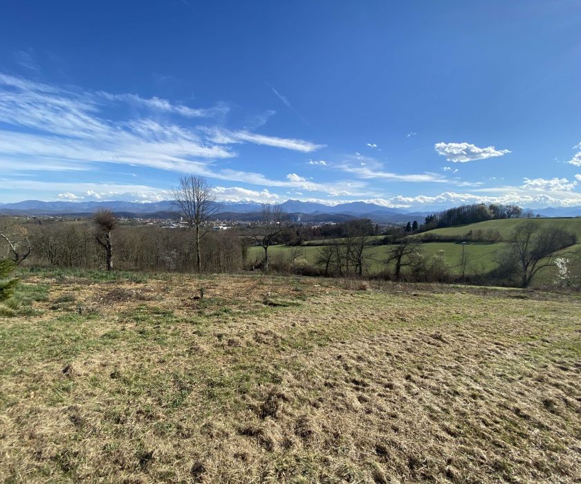 Beau terrain sur les hauteurs de Saint-Gaudens