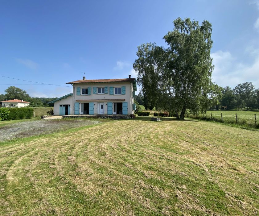 Maison à 2 kms du centre