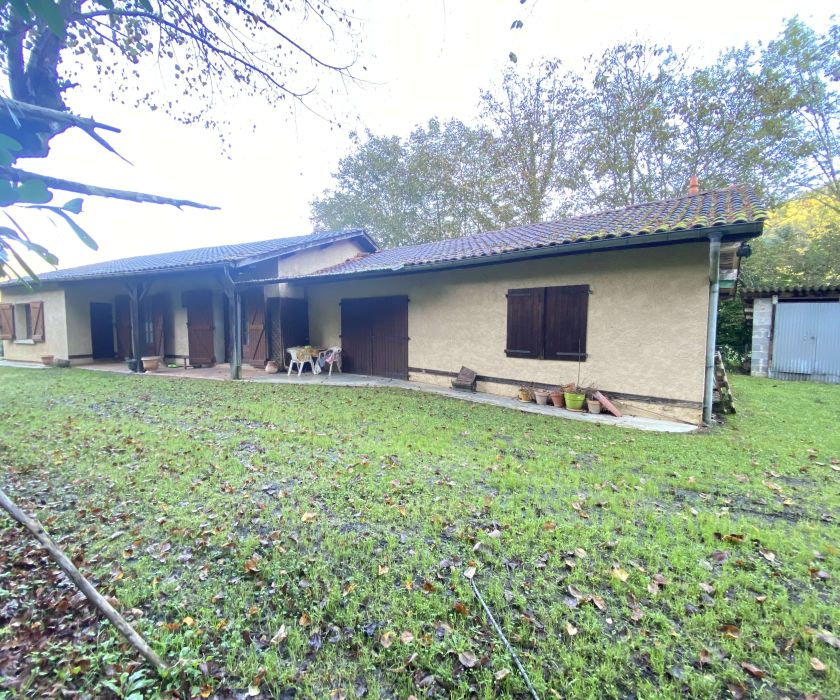 Villa dans village de montagne calme et recherché