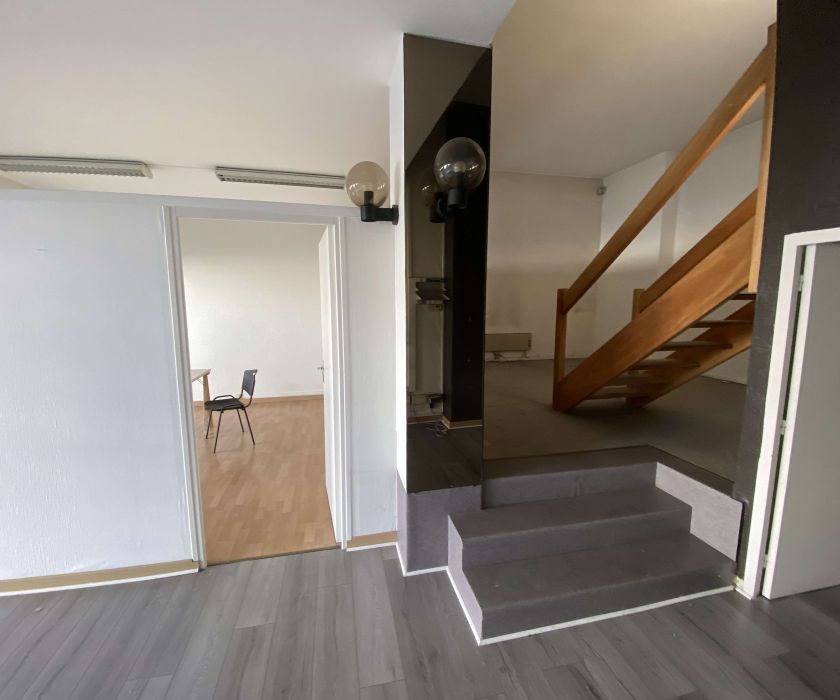 Local commercial - Bon emplacement