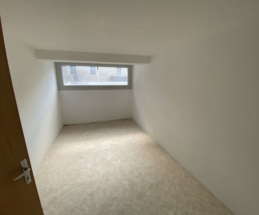 Local commercial - Bon emplacement