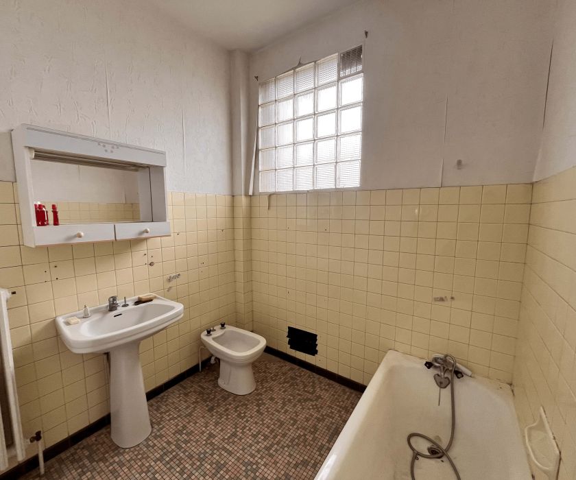 À vendre – Appartement T4 de 110 m²  – 88 000 €