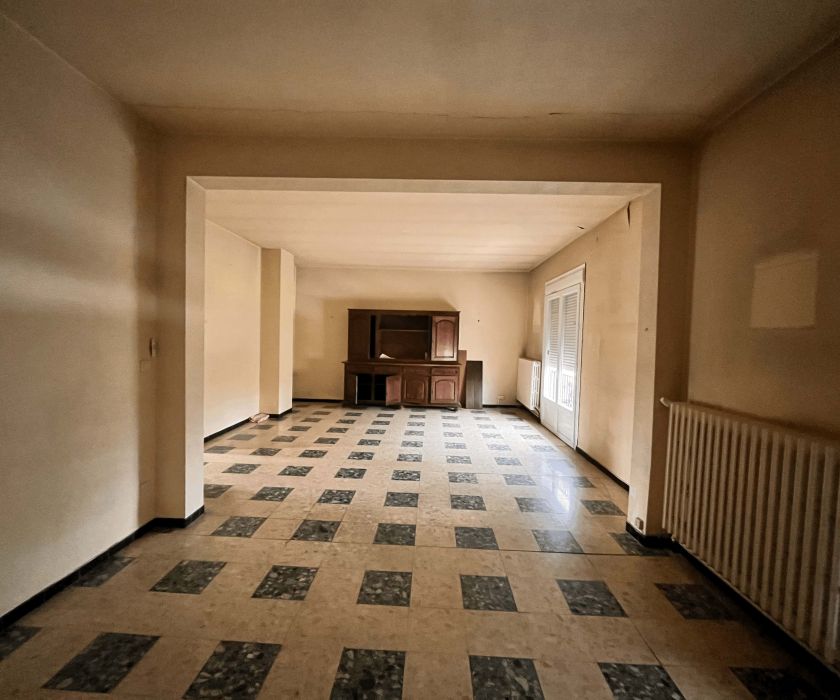 À vendre – Appartement T4 de 110 m²  – 88 000 €