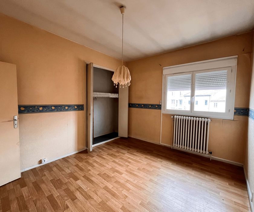 À VENDRE – Immeuble comprenant deux appartements T4