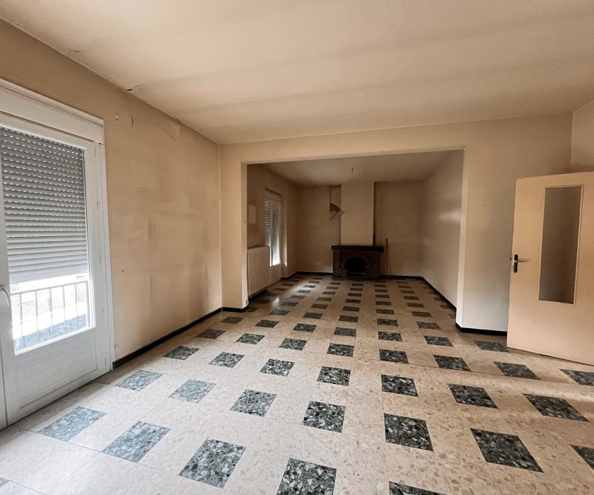 À vendre – Appartement T4 de 110 m²  – 88 000 €
